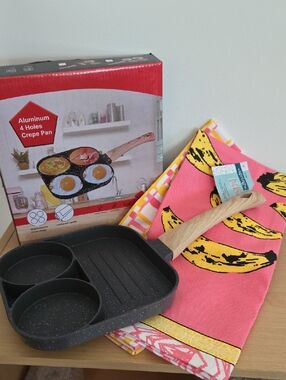 Kitchen Basics Pink & Yellow Banana Print Dish Towels 2 & 3 Compart Fry Pan